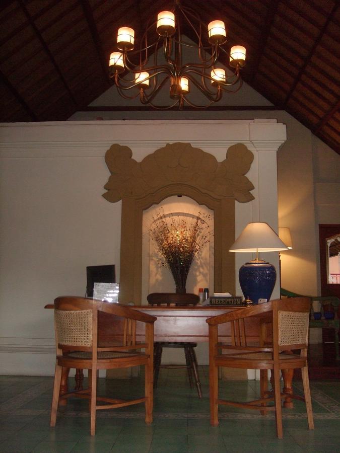 Strawberry Hill Hotel & Restaurant Bedugul  Exteriör bild