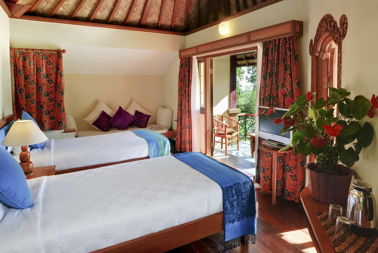 Strawberry Hill Hotel & Restaurant Bedugul  Exteriör bild