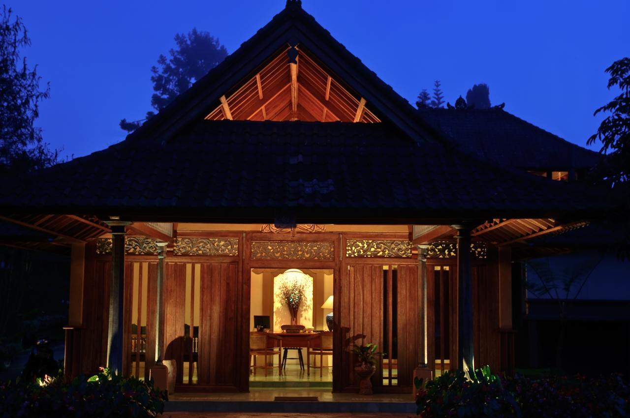 Strawberry Hill Hotel & Restaurant Bedugul  Exteriör bild